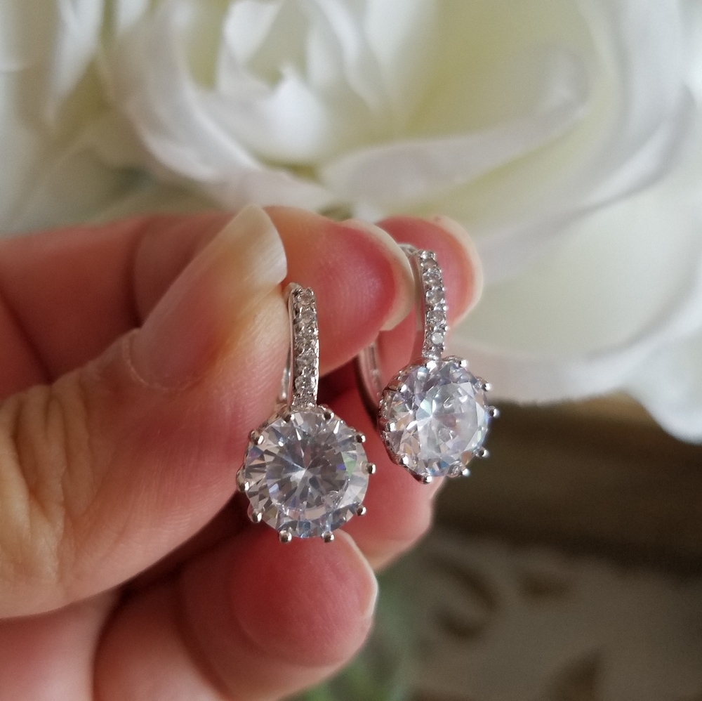 Swarovski Elements Drop Earrings NWT - Picture 2 of 10
